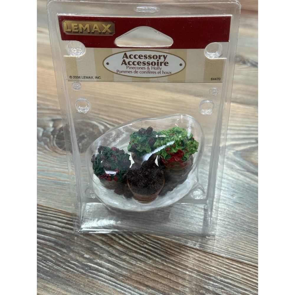 Lemax Coventry Cove Village Accessory Figurines Pinecones and Holly Plants Nos